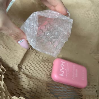 Aldığım Allık Kırık Çıktı Müşteri Hizmetleri Yardımcı Olmadı