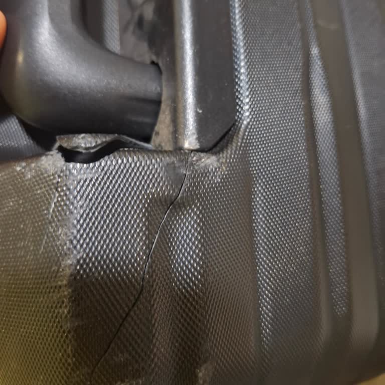 Buzlu Turizm Yolculuğunda Valizim Kırıldı, Mağduriyetim Giderilmedi