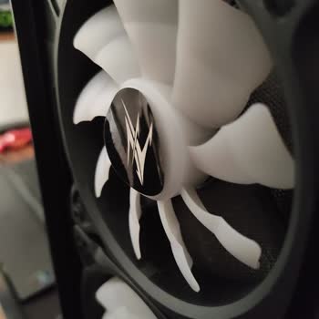 Yeni Alınan Kasa Fanlarında Etiket Ve Gürültü Sorunu