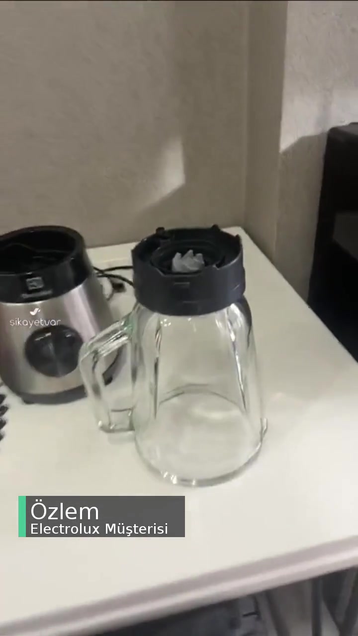 Electrolux Blender Sürahinin Alt Stoperi Kırıldı videonun kapak resmi