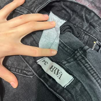 Aldığım Pantolon Mağazada Etiket Çıkarılmış Ve Yırtık Çıktı Değişim Yapılmıyor