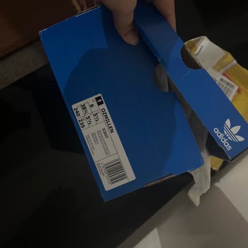Adidas Ayakkabının Yan Kısımları Kısa Sürede Eğildi Ve Rahatsızlık Veriyor