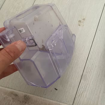 Garanti Süresi Devam Ederken Roborock Çöp Haznesi Kırıldı, Ücret Talep Ediliyor