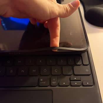 Logitech Combo Touch iPad Pro 11 Case Falling Apart After 2 Weeks