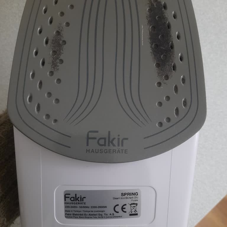 Fakir Spring Ütüde Sürekli Buhar Ve Zemin Sorunu, Yetersiz Servis Desteği