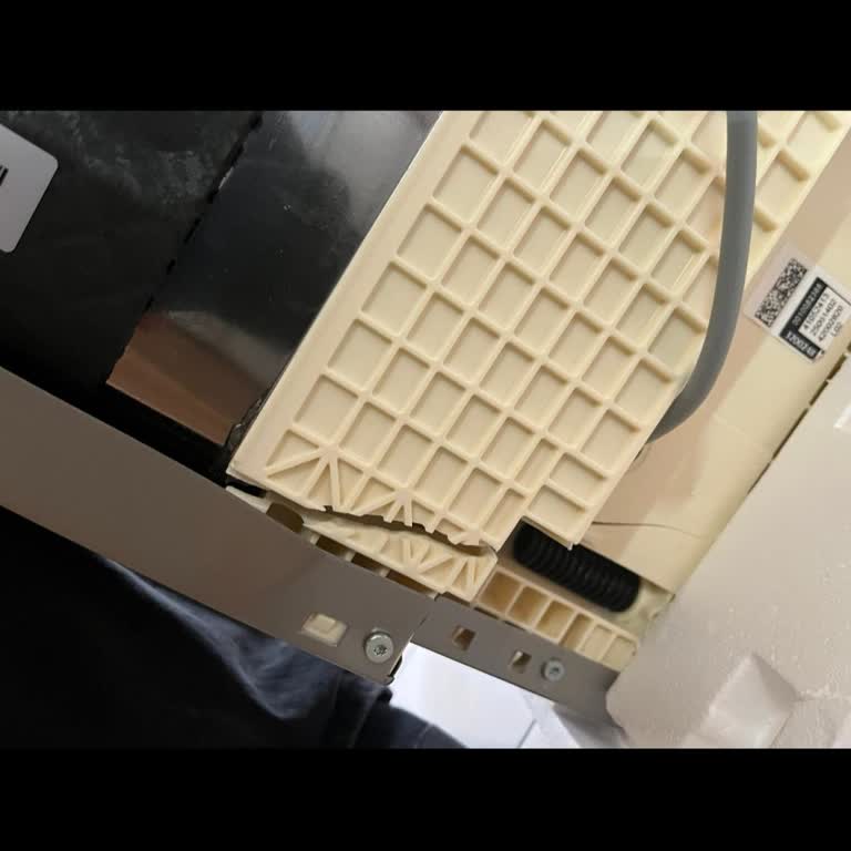 Teslim Edilen Sıfır Ürün Kırık Çıktı, İade Süreci Sonuçsuz Kaldı