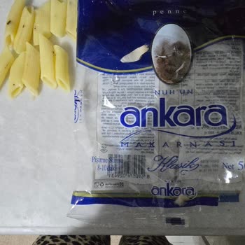 Nuh'un Ankara Makarnası Ürünü Pişirirken Makarna Tanelerinde Siyahlıklar Fark Ettim