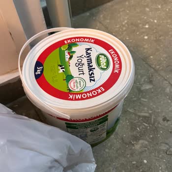 Sütaş Klasik Yoğurtta Tatsızlık Ve Kıvam Sorunuyla Büyük Hayal Kırıklığı