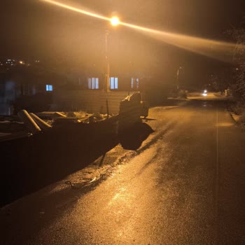 Sadece Benim Evimde Süren Elektrik Kesintisine Çözüm Bulunmuyor