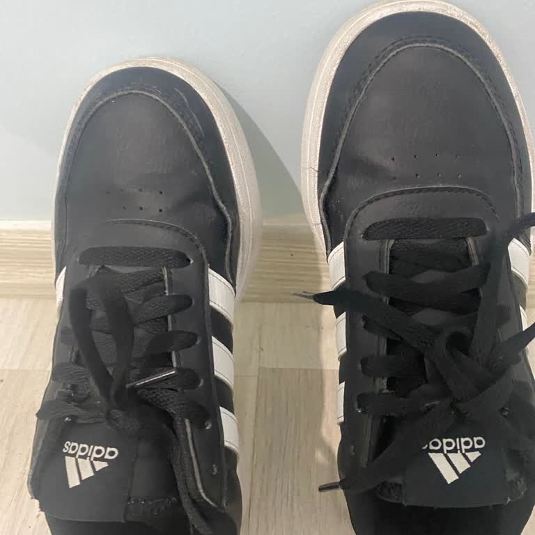 Kısa Sürede Dikişlerinde Açılma Olan Ayakkabı İçin Değişim Talebi