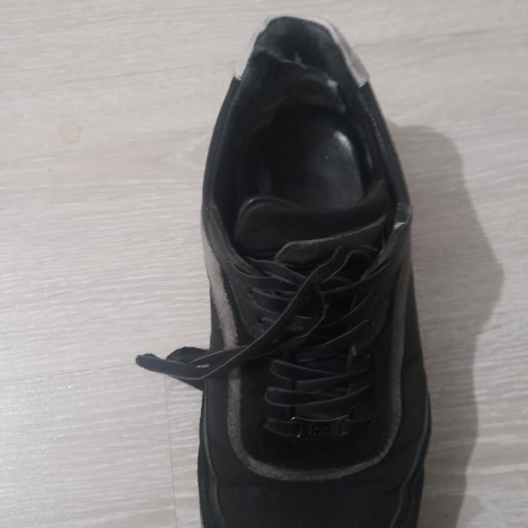 Satın Aldığım Ayakkabıda Kısa Sürede Yırtılma Ve Deformasyon Sorunu