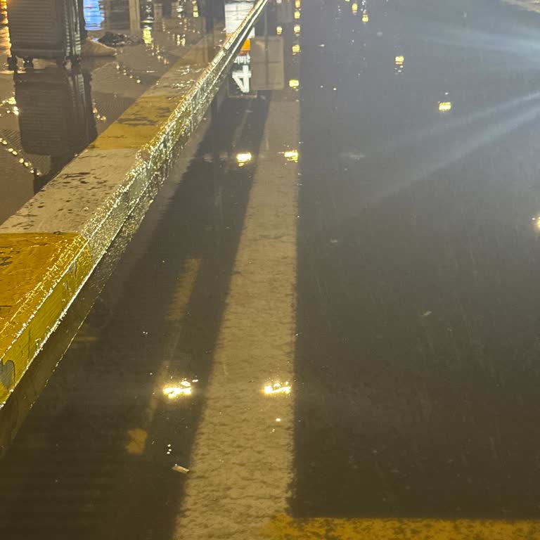 İstanbul Havalimanı'nda Gider Temizliği İhmali Su Birikintisine Neden Oluyor