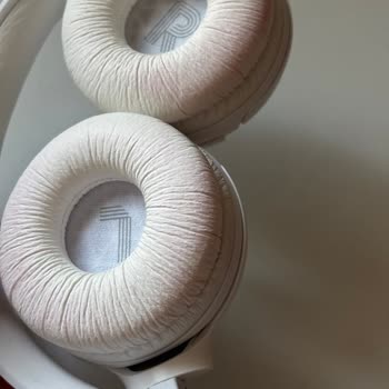 Çantadan Eşyalarıma Geçen Leke İçin Çözüm Ve Zarar Telafisi İstiyorum