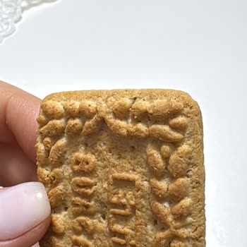 Aldığım Eti Burçak Bisküvisinin İçinden Kıl Çıktı Hijyen Ve Sağlık Endişesi Yaşıyorum