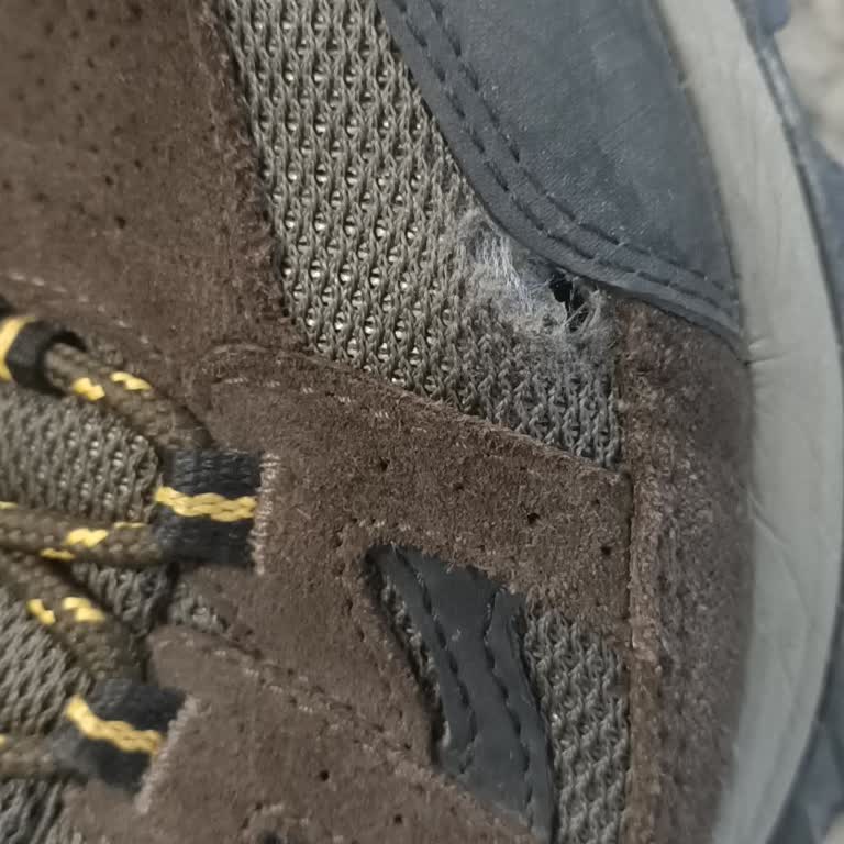 Kısa Sürede Yırtılan Ayakkabıya Çözüm Bulamayan Müşteri Hizmetleri