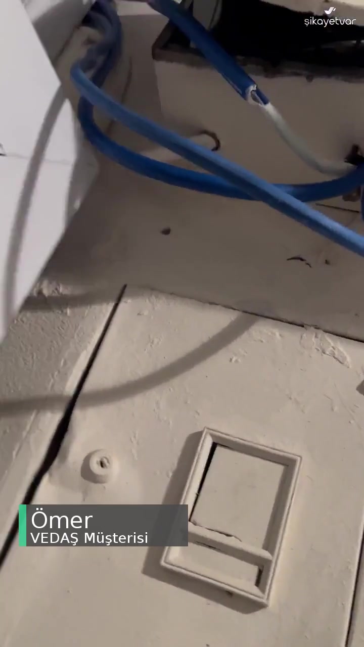 VEDAŞ Kombimi Bozdu Ve Elektrik Kablolarını Hep Dışarıda Bırakmış videonun kapak resmi