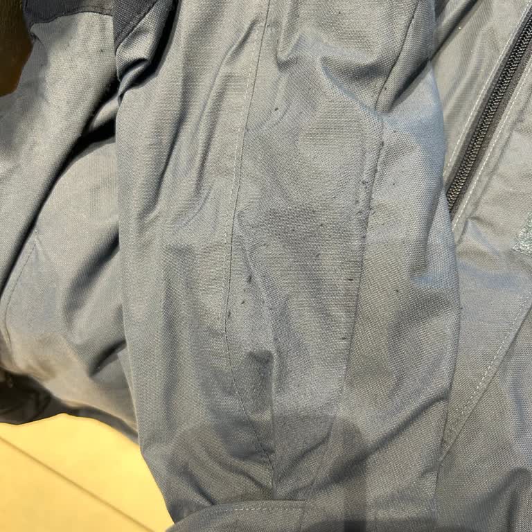 Columbia Montta Tüylenme Sorunu Ve Yetersiz Müşteri Desteği Yaşadım