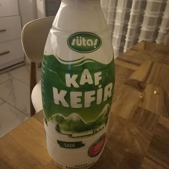 Son Kullanma Tarihi Geçmemiş Kefirde Parçacıklar Ve Ekşi Tat Sorunu
