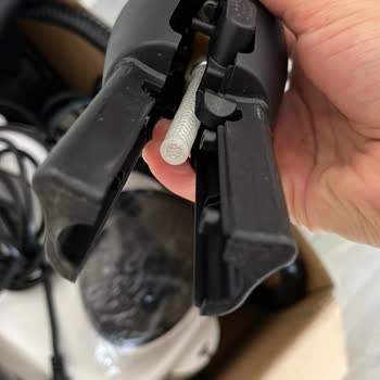 Buhar Makinesi Tabanca Başlığı Püskürtme Sırasında Eriyip Kırıldı