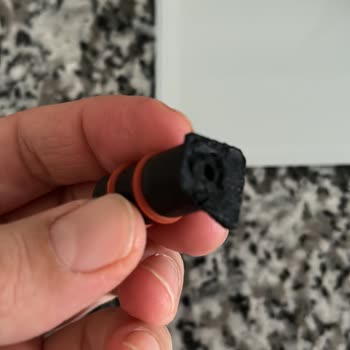 Buhar Makinesi Tabanca Başlığı Püskürtme Sırasında Eriyip Kırıldı