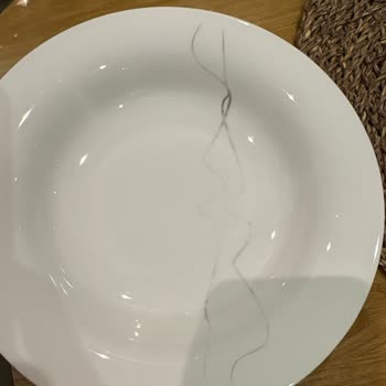 Jumbo Yemek Takımında Platin Desenler Hızla Siliniyor, Çözüm Sunulmuyor