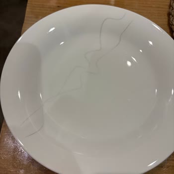 Jumbo Yemek Takımında Platin Desenler Hızla Siliniyor, Çözüm Sunulmuyor