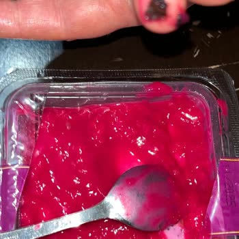 A101 Ejder Meyvesi Tatlısında Sinek Şoku: Sağlık Ve Hijyen Sorunu