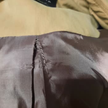 Manuka'dan Aldığım Trençkotta Dikiş Ve Kalite Problemleri Yaşadım