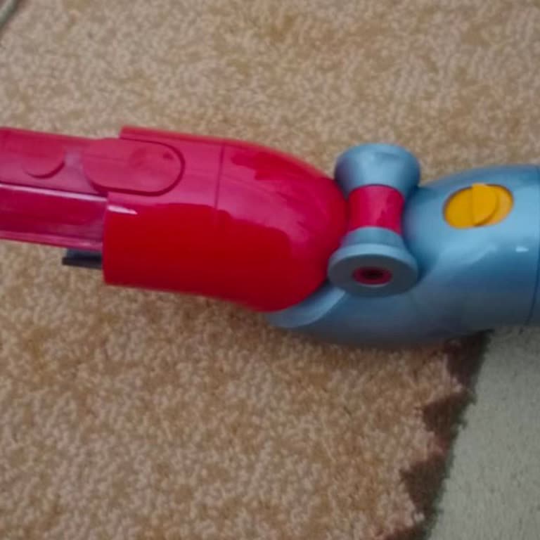 Dyson Garanti Değişimi İçin 3 Aydır Net Bilgi Verilmeden Bekletiliyorum