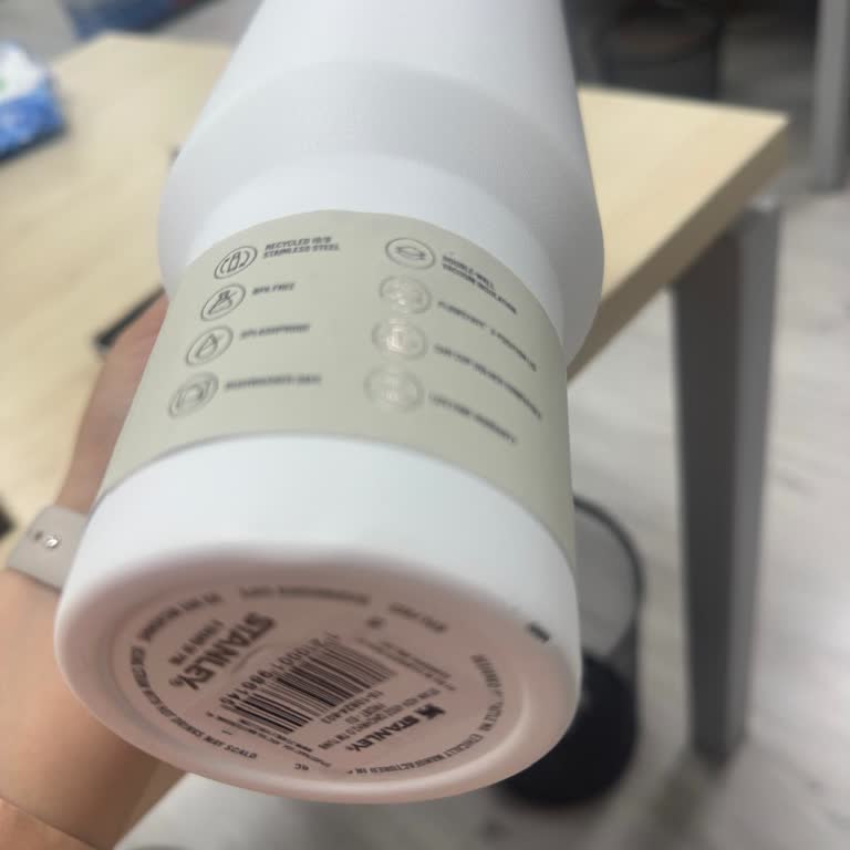 Stanley Quencher 1.18 L White Frost Tumbler Arrived Dent-Damaged