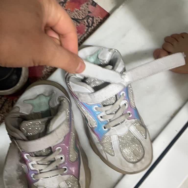 Kısa Sürede Renk Bozulması Ve Bağcık Kopması Sonrası Ret Edilen Değişim Talebi