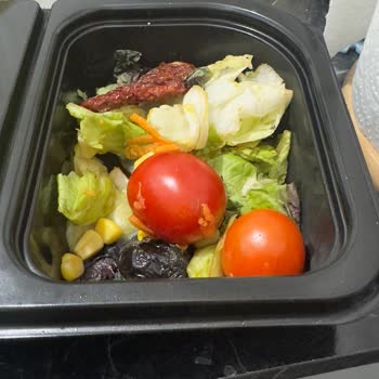 Siparişimde Eksik Ve Bayat Ürünlerle Karşılaştım