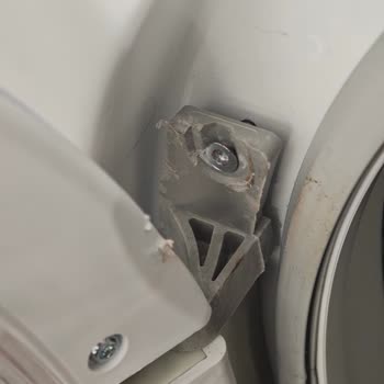 Hoover Kurutma Makinesi Kapağı Sorunu Haftalardır Çözülmedi