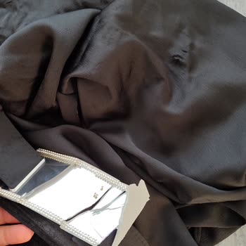 Lamia Giyim Aldığım Elbise Yırtık Ve Müşteri Hizmetleri İlgisiz