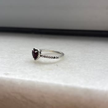 Pandora Mağazasında İlgisiz Hizmet Ve Kalitesiz Ürün Deneyimi