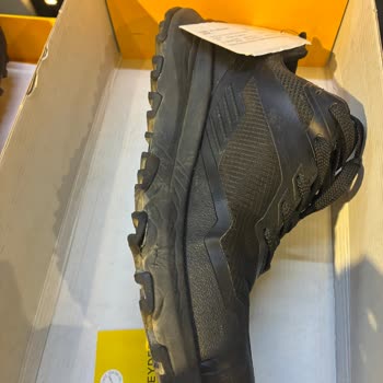 Aldığım Ayakkabının Tabanı İki Kez Açıldı Mağduriyetim Giderilmiyor