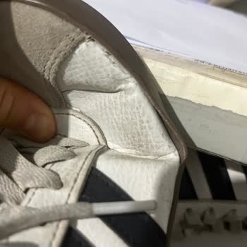 Ayakkabı Dünyası Adidas Ayakkabımın Tabanı 6 Ayda Açıldı, İade Ya Da Değişim Talep Ediyorum