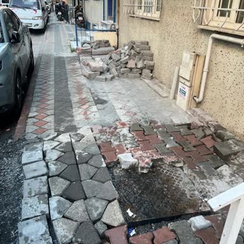 Rögar Değişimi Sonrası Kaldırım Onarımı Yapılmadı, Mağduriyet Yaşıyoruz