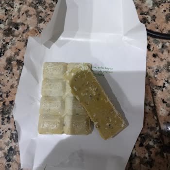 Son Kullanma Tarihi Yaklaşan Çikolatada Leke Ve Tat Sorunu, İlgisiz Müşteri Hizmeti