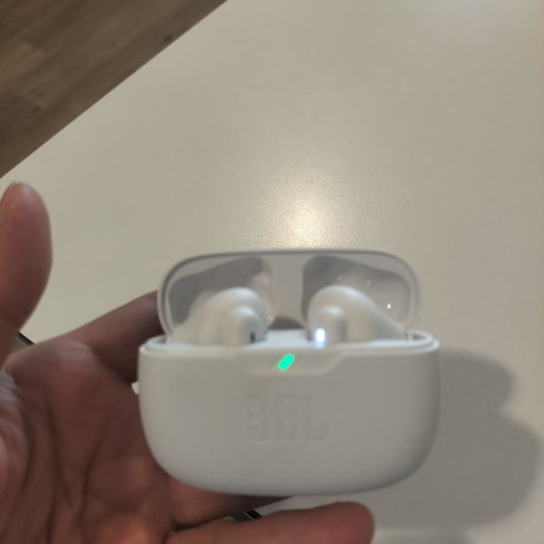 JBL Wave Beam 2 Kulaklık Sürekli Düşüyor, Değişim Talep Ediyorum