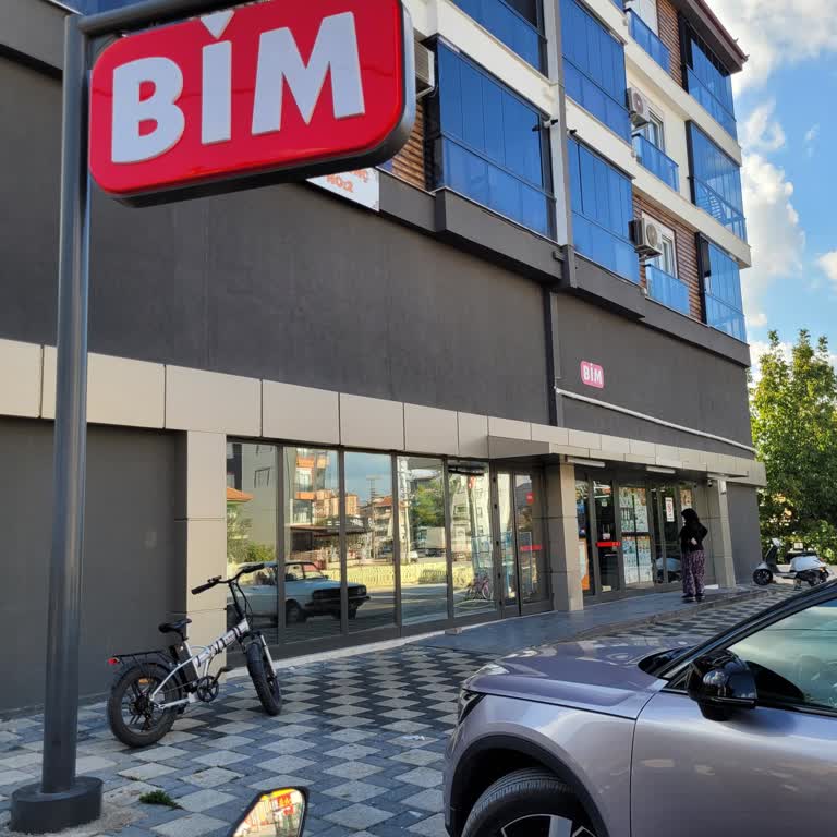 Yıpranan Kartı Yenilemediler, Yalancı Muamelesi Gördüm