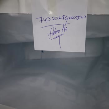 Gömlek Beden Değişimi İçin Mağaza Ve Müşteri Hizmetlerinden Sürekli Oyalama