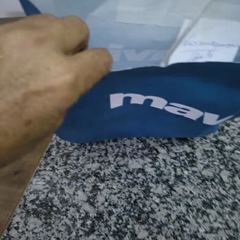 Gömlek Beden Değişimi İçin Mağaza Ve Müşteri Hizmetlerinden Sürekli Oyalama