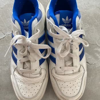 Adidas 2 Haftada Yıpranan Ayakkabı İçin Çözüm Bulunmuyor!