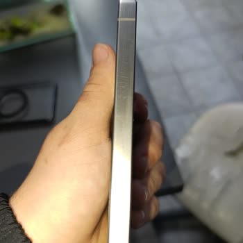 Samsung S25 Ultra Kasasında Özenli Kullanıma Rağmen Oluşan Çizikler Canımı Sıkıyor