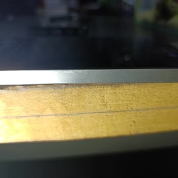 Samsung S25 Ultra Kasasında Özenli Kullanıma Rağmen Oluşan Çizikler Canımı Sıkıyor