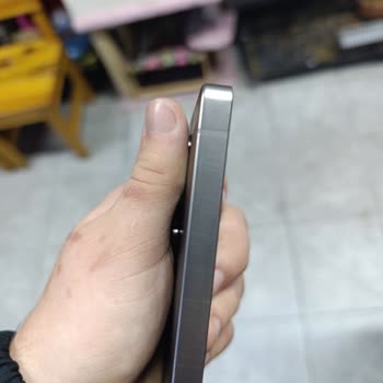 Samsung S25 Ultra Kasasında Özenli Kullanıma Rağmen Oluşan Çizikler Canımı Sıkıyor