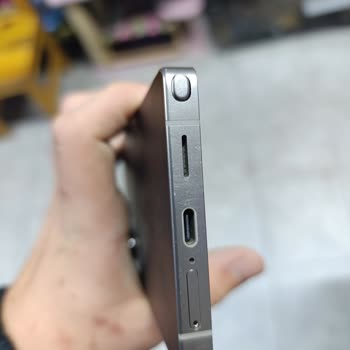 Samsung S25 Ultra Kasasında Özenli Kullanıma Rağmen Oluşan Çizikler Canımı Sıkıyor