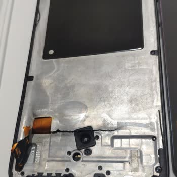 Cebimde Alev Alan Telefon: Maddi Zararımın Karşılanmasını İstiyorum