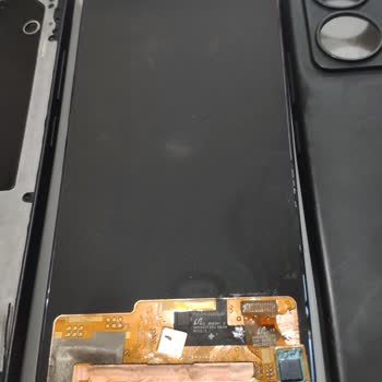 Cebimde Alev Alan Telefon: Maddi Zararımın Karşılanmasını İstiyorum